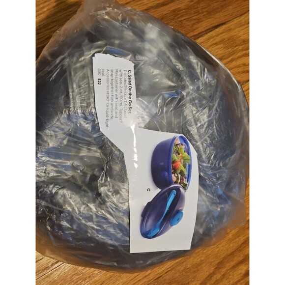 Tupperware Salad on the Go Set Bowl Utensils Condiment Cup Blue NIP - Picture 2 of 4